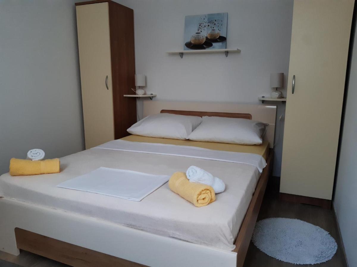 Deluxe Queen Suite