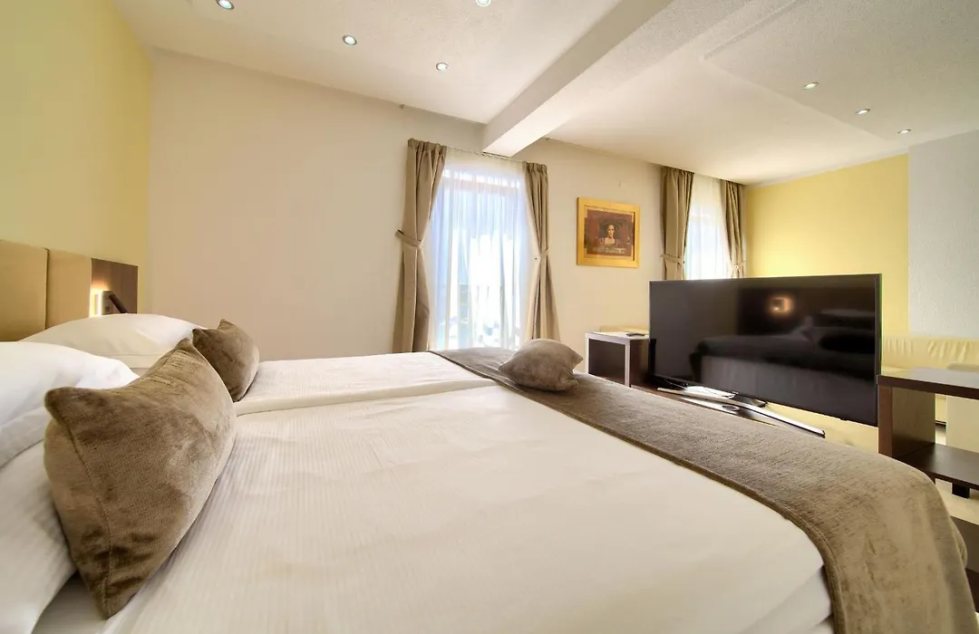 Hotel Marina-1